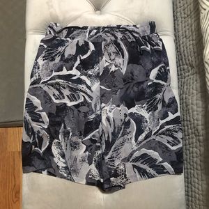 Men’s 9” lululemon lined shorts medium.